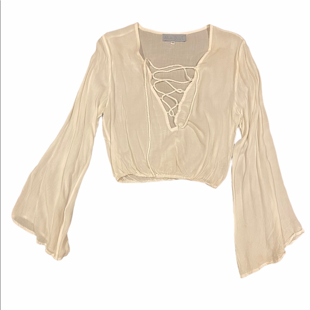 Aila blue top white size S
